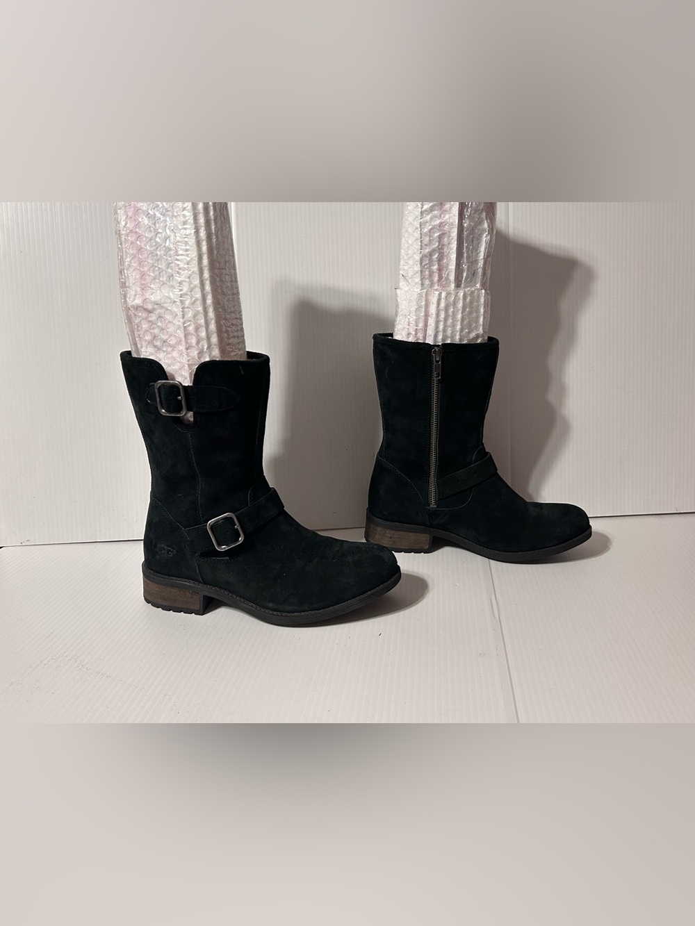 UGG SN 1006042 Chaney black suede lined buckle boots women size 8